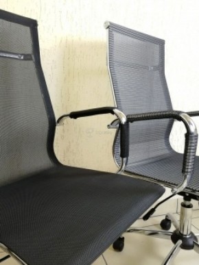 Кресло Barneo K-111H для персонала (черная сетка) в Асбесте - asbest.mebel-74.com | фото